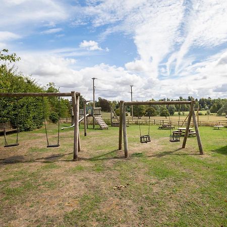 Meadow View Villa Cirencester Esterno foto